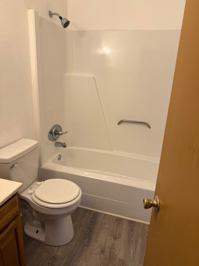 Building Photo - Affordable 2-Bedroom 1-Bath Duplex - Great...