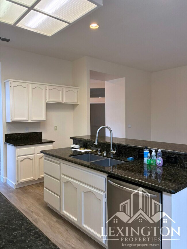 Building Photo - Beautifully Updated, 3BD+office/2BA, Single-Story Home in Rocklin – Off Stanford Ranch Rd., Near ...