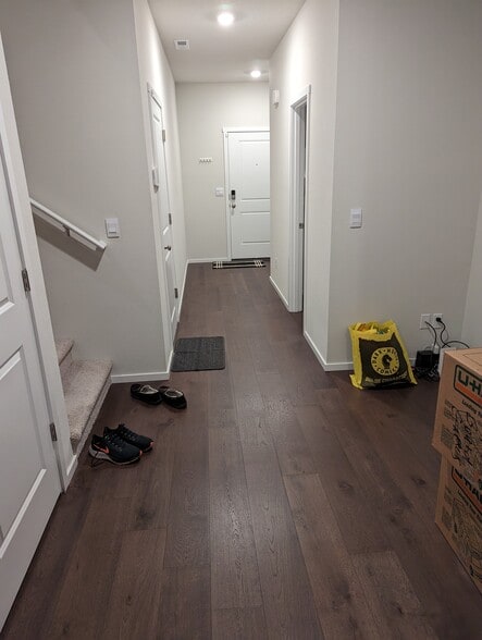 Building Photo - 1403 SW 5th St