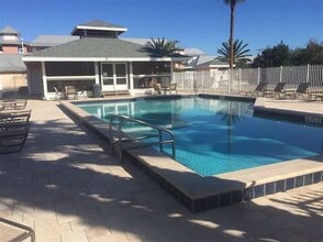 Building Photo - Anastasia Island Condo for Rent! ONE CAR GARAGE UNIT INCLUDED!