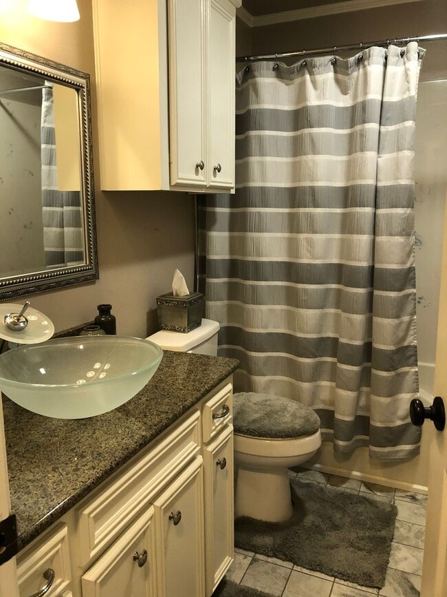 Building Photo - Corner Lot close to Barksdale Airforce Base with Bonus Room in back yard..