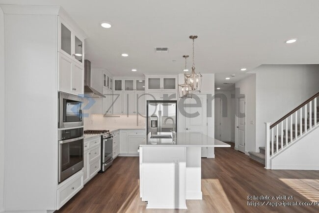 Building Photo - 426 Gold Coast Rd