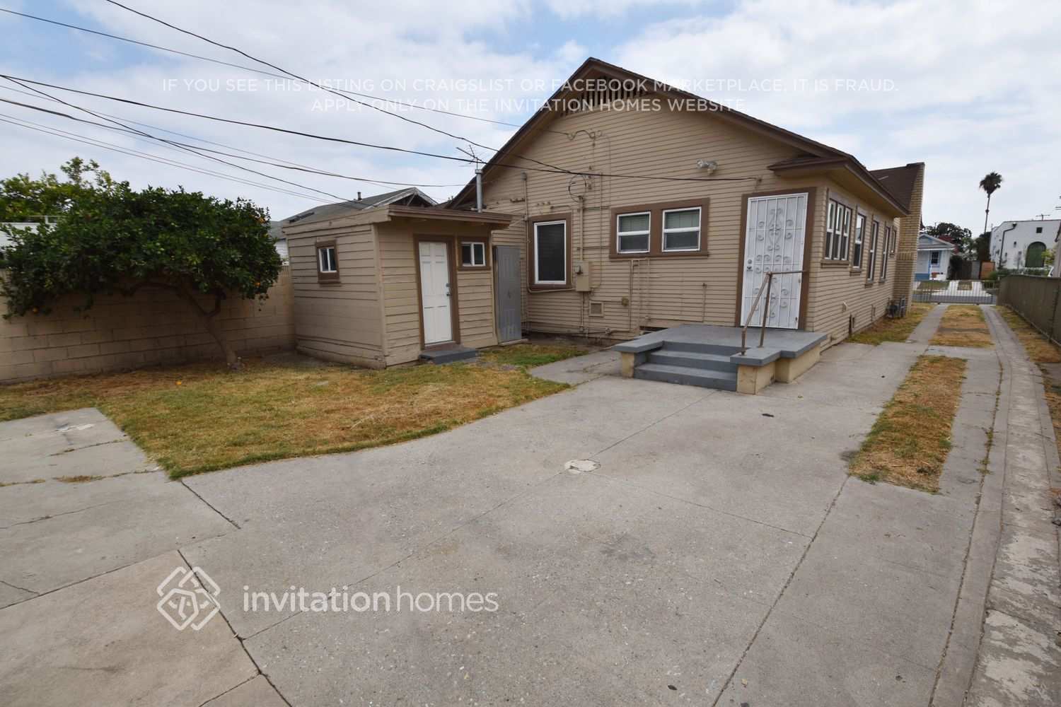Building Photo - 1873 W 38th Pl