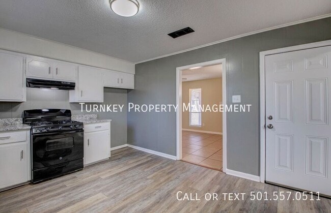 Building Photo - 202 Overland Trail