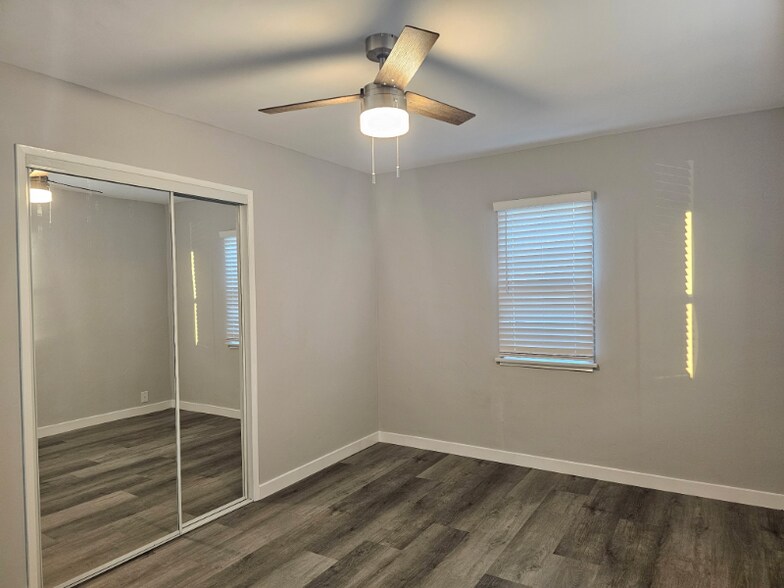 Building Photo - 3211 W 132nd St