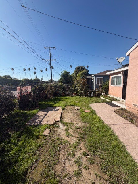 Building Photo - 4131 W 107th St