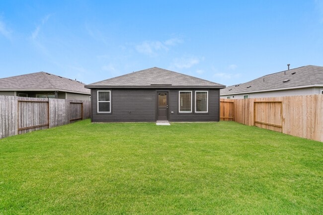 Building Photo - 7907 Meadow Cranesbill Ln