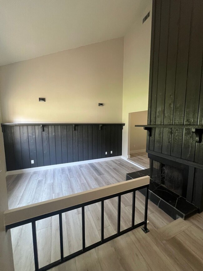 Building Photo - Spacious 4-Bedroom Pool Home in Desirable Winter Springs!