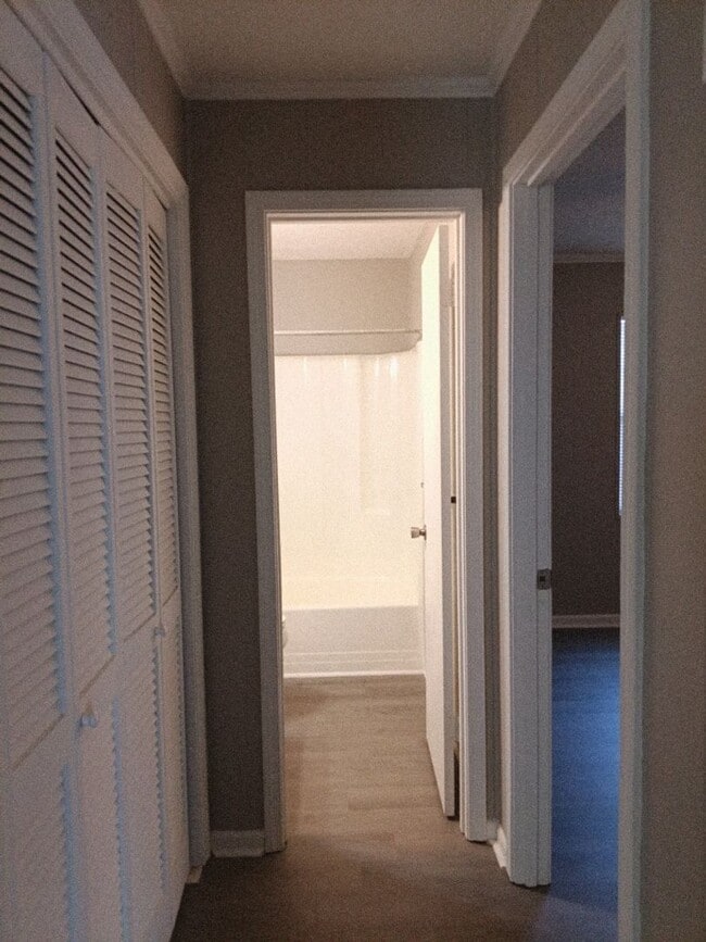 Building Photo - 1 Bed / 1 Bath Apartment in Harrisburg – Cozy & Convenient Living