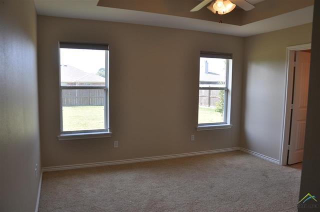 Building Photo - Stunning 3 Bedroom, 2 Bathroom in Flint!