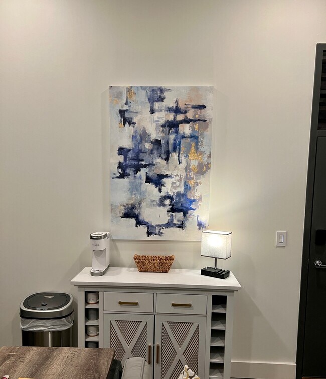 Building Photo - 1801 2nd Ave N