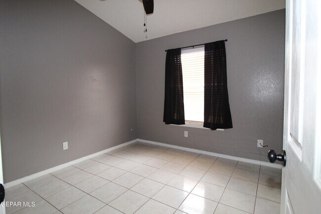 Building Photo - 14032 Lago Seco Dr