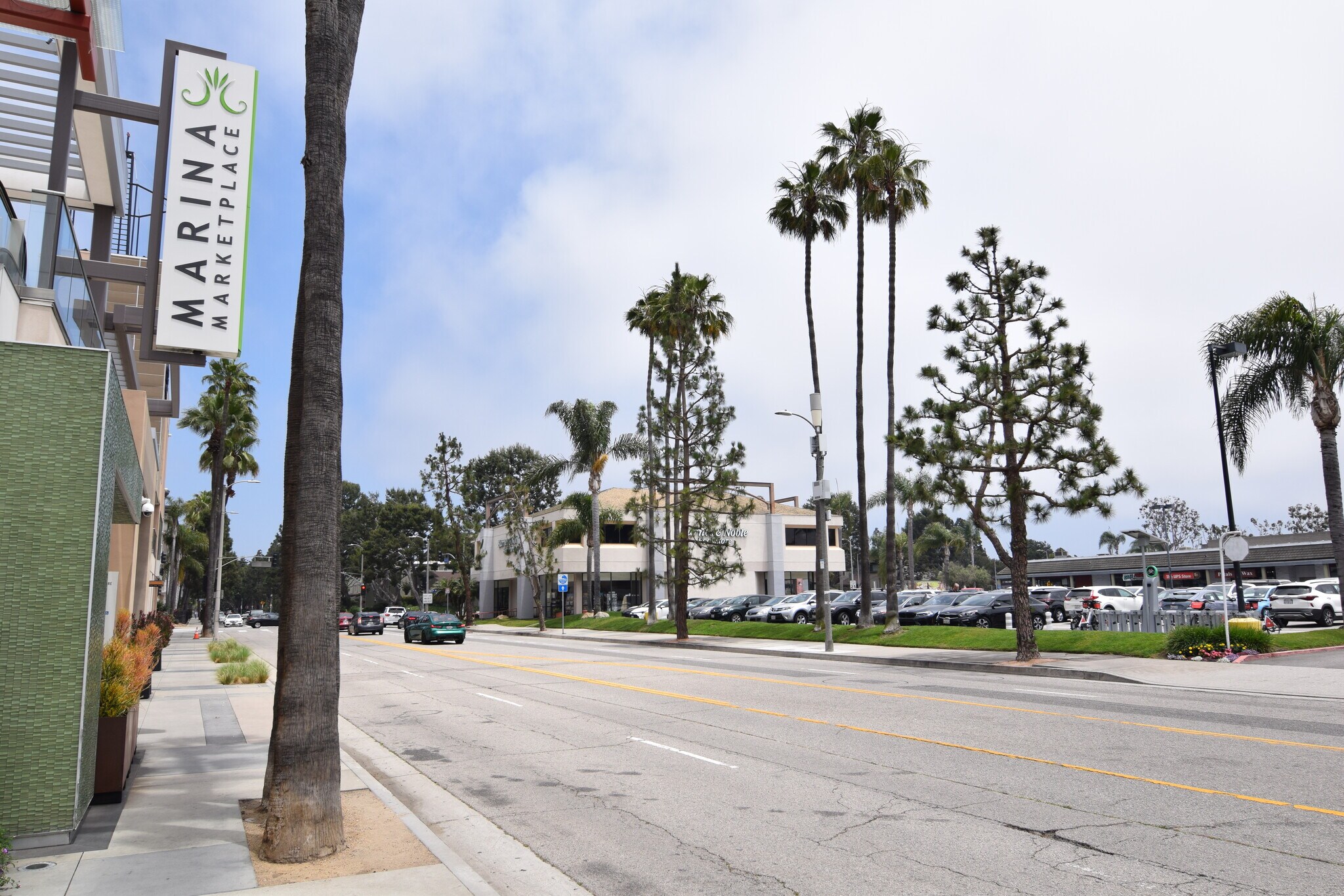 Building Photo - 13340 Maxella Ave