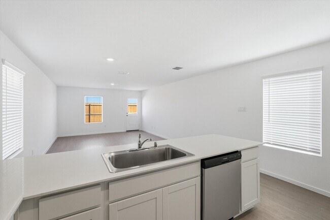 Building Photo - 724 Wagtail Dr