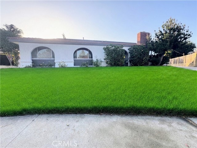 Building Photo - 758 E Cypress Ave