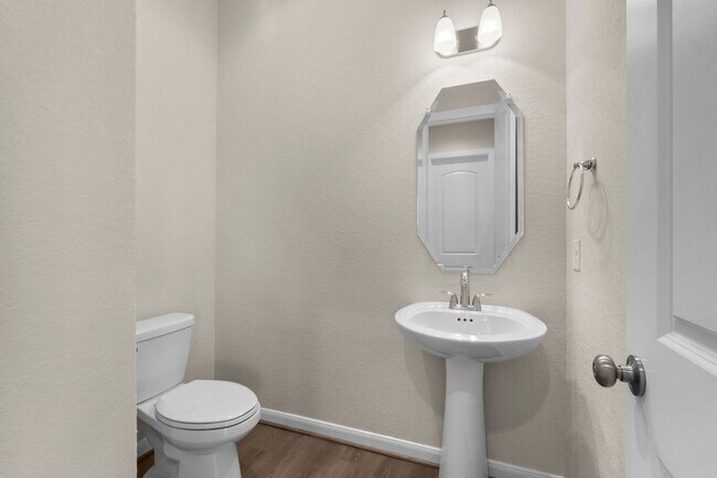 Building Photo - Mason Valley