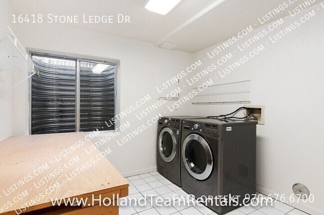 Building Photo - 16418 Stone Ledge Dr