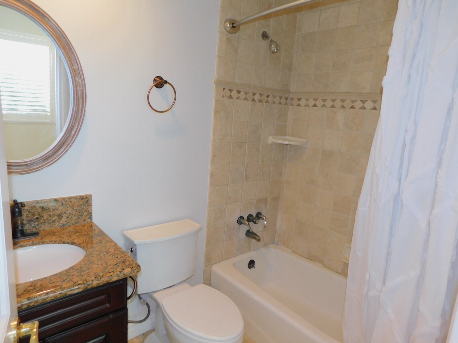 Building Photo - 406 N Fairview St