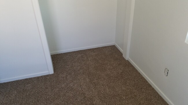 Building Photo - 74975 Serrano Dr