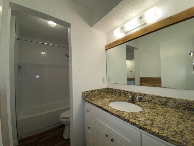 Building Photo - 9618 Sugar Hill Dr