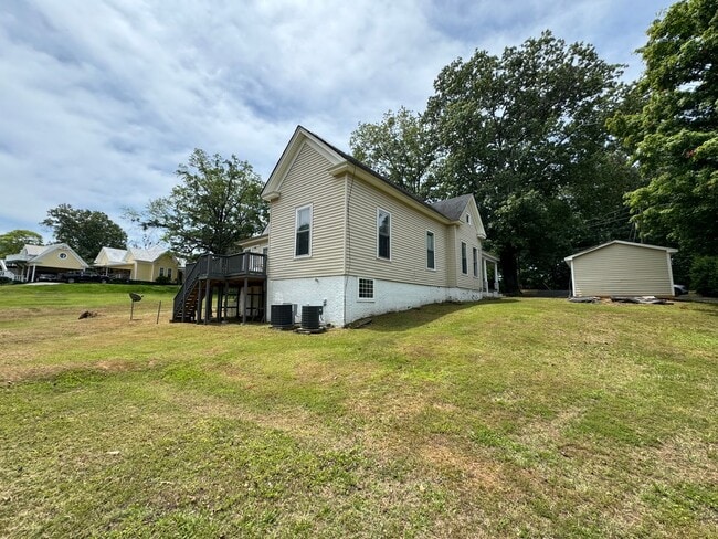 Building Photo - Large Historical 3/2 House in Summerville-$1,595