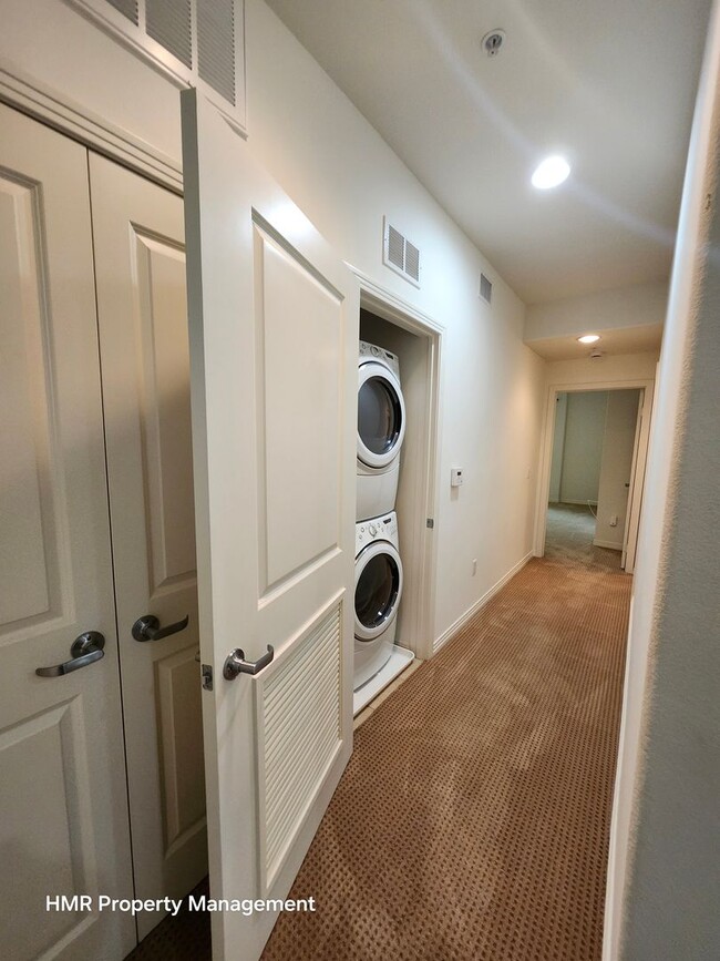 Building Photo - 2 bed 2.5 bath condominium at Lake at Waln...