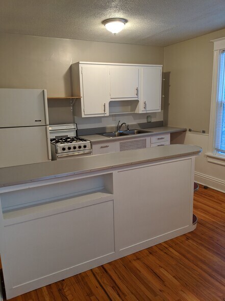 Building Photo - 5219 Walker Ave