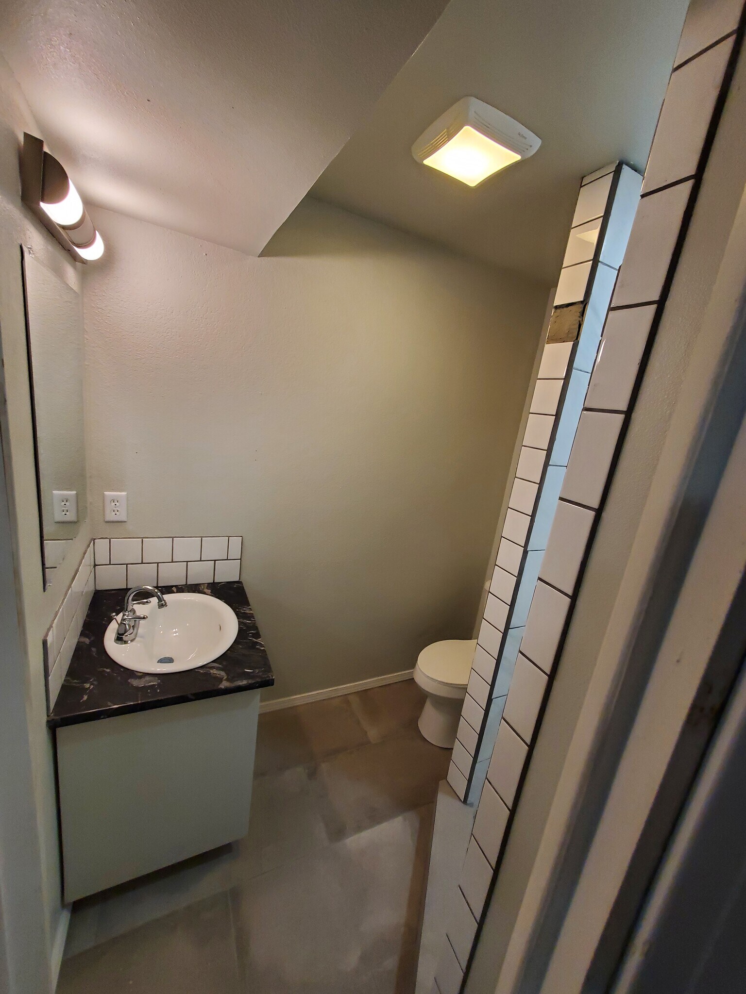 Master Bathroom - 16301 Malden Dr