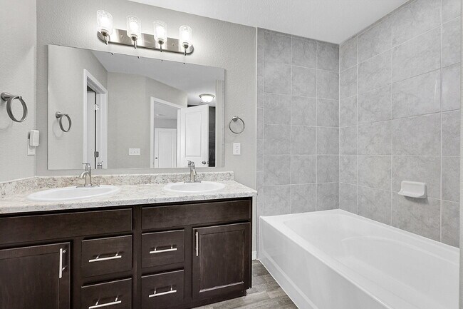 Building Photo - $2,350.00, 3 bed, 2.5 bath located in Peyt...