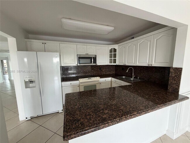 Building Photo - 1350 SW 122nd Ave