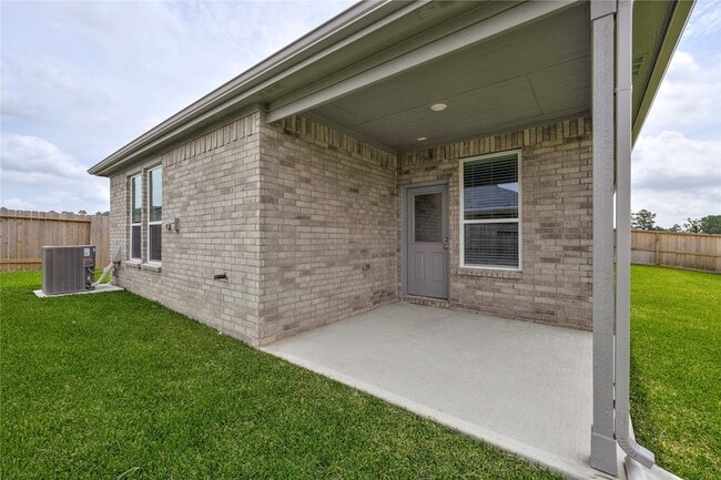 Building Photo - 905 Silver Buckle Ln