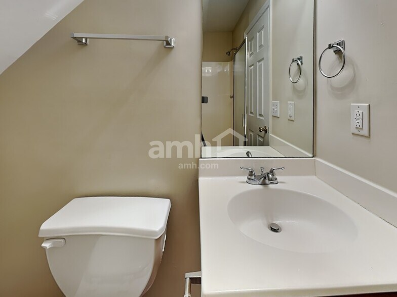 Building Photo - 5433 Whitley Way