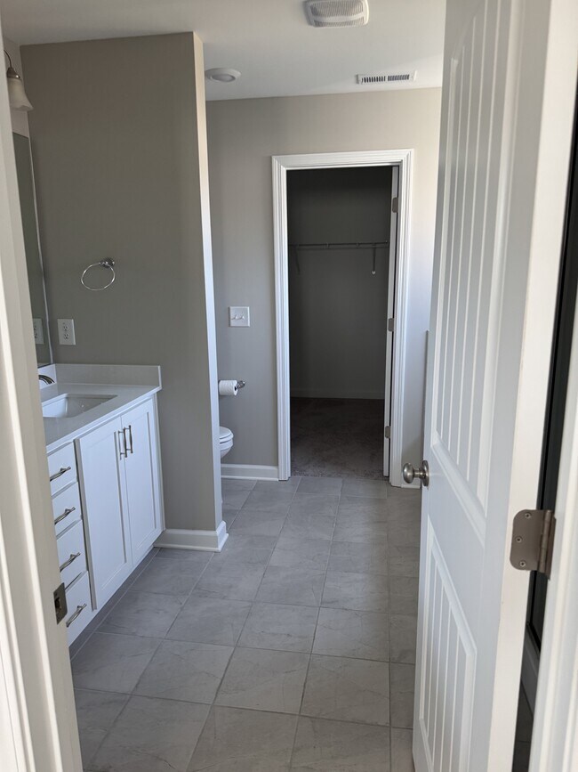 Building Photo - 110 Sea Breeze Ct