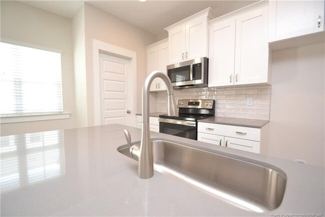 Building Photo - 8535 Marvino Ln