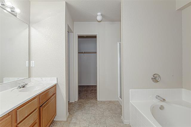 Building Photo - 12328 Rolling Ridge Dr