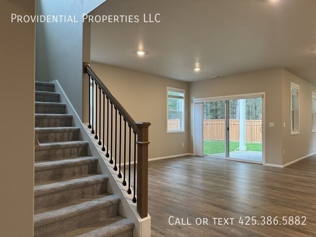 Building Photo - 12819 192nd Pl E