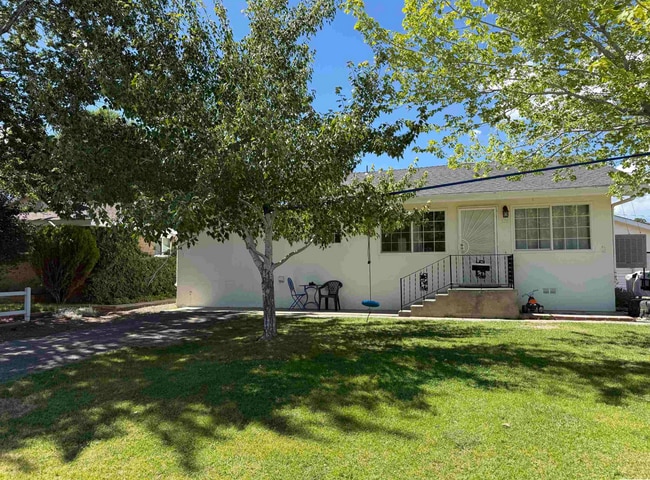 Primary Photo - 328 Minckler Ave