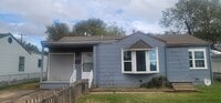 Building Photo - Large 3 Bed 1 bath