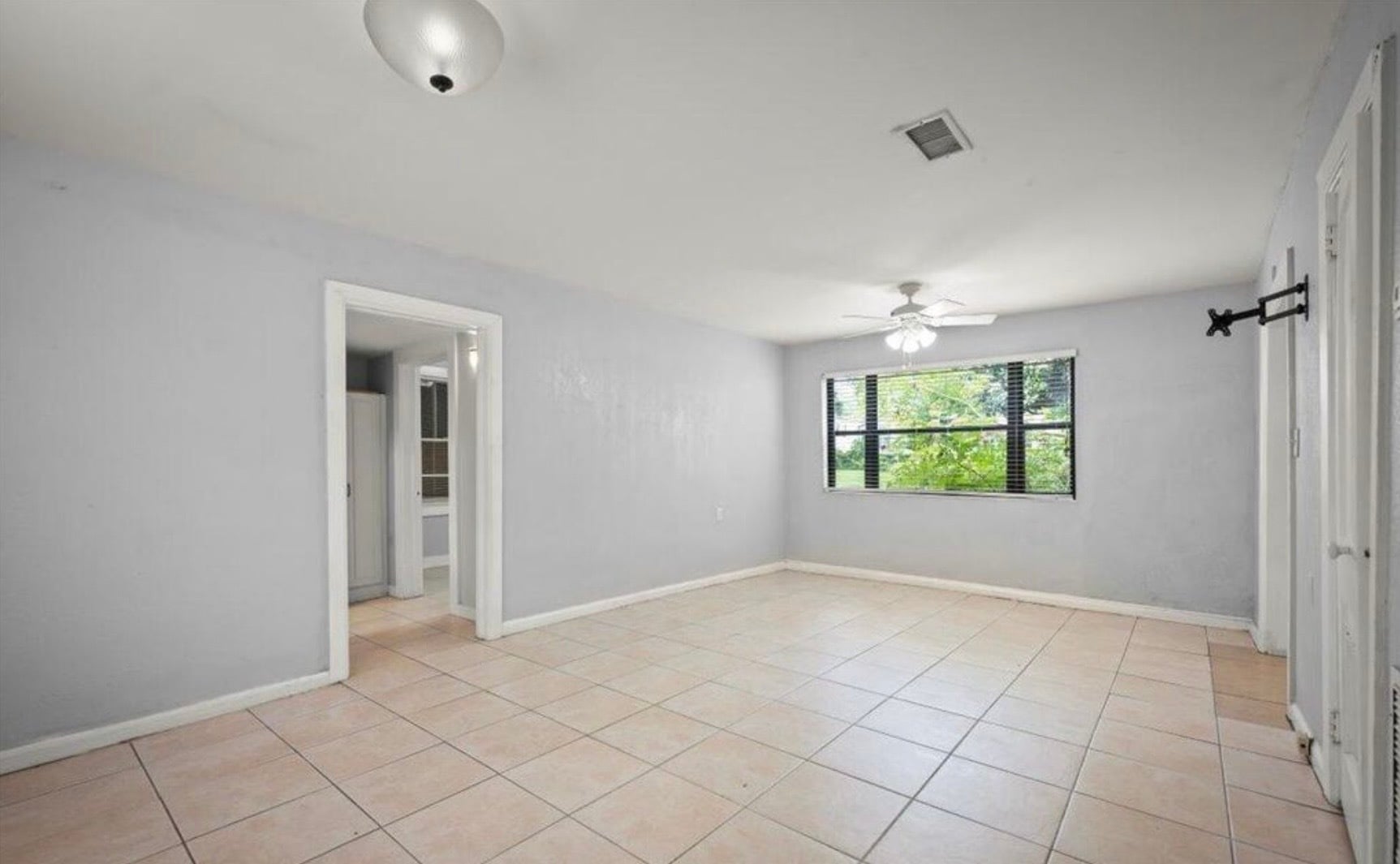 Building Photo - 1277 Mayfair Rd