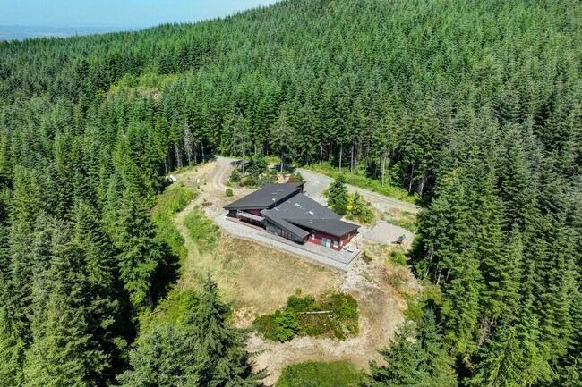 Building Photo - 5bd/3.5ba Monroe Home