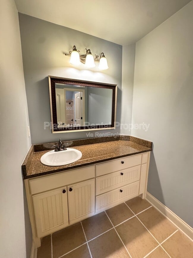 Building Photo - 1811 Traditions Way