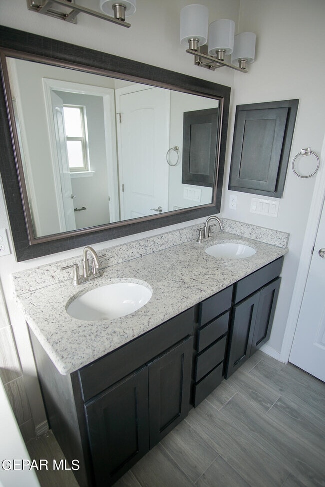 Building Photo - 12874 Woolstone Dr