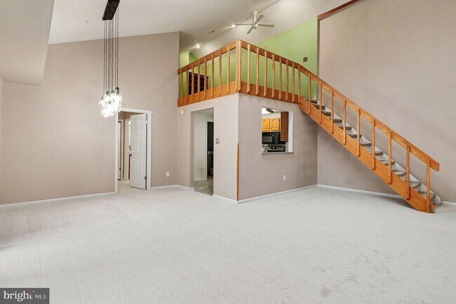 Building Photo - 910 Mountainview Dr