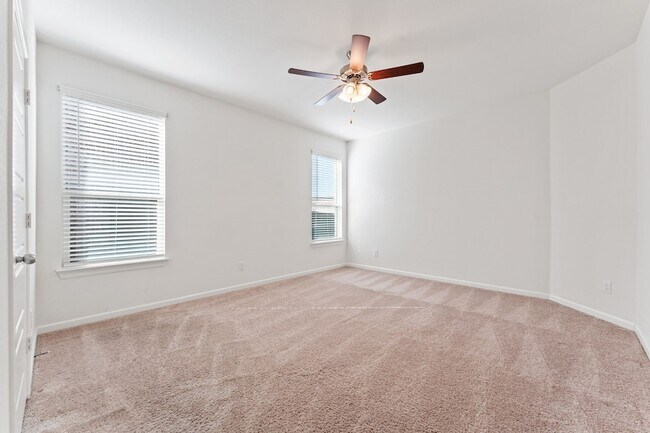 Building Photo - 4769 Tanglewood Dr