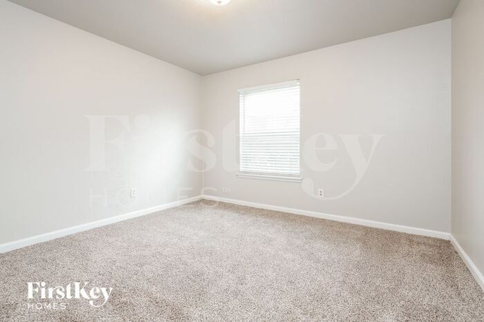 Building Photo - 710 Cavalier Pl
