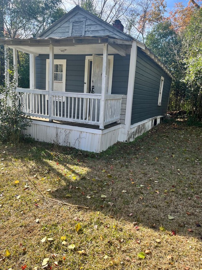 Primary Photo - Single Family Shot Gun House