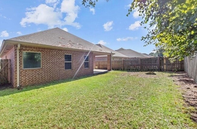 Building Photo - Gorgeous 3-Bedroom Home - Hawk’s Landing