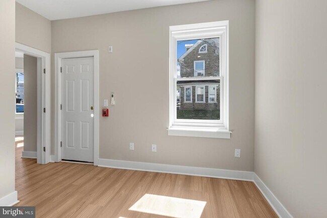 Building Photo - 6712 Ridge Ave