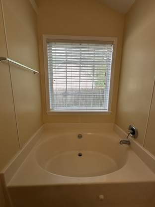 Building Photo - Charming 3 Bedroom Home with 2 Full Baths -305 Firethorn Ln.