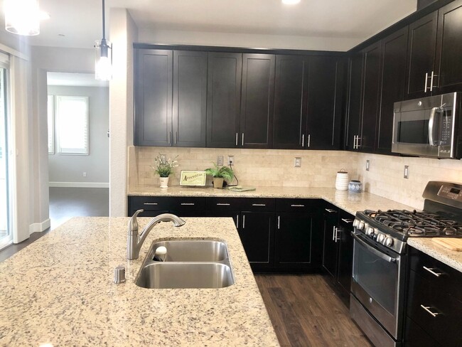 Building Photo - Beautifully Upgraded 4 Bedroom, 3 Bathroom...